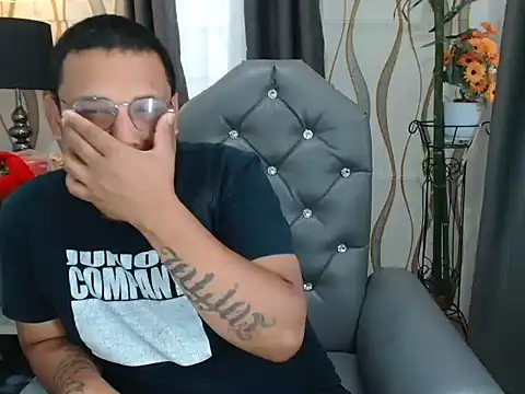 Snapshot of victoriacock69 chatting on 02.19.26 victoriacock69 online show from 02.19.26