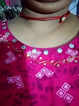 Snapshot of Karishma_bhabi99A chatting on 05.16.26 Karishma bhabi99A online show from 05.16.26