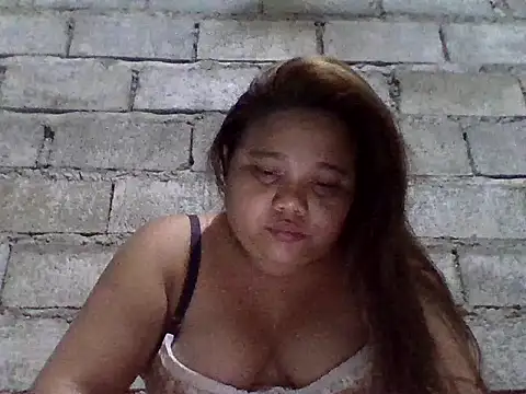 Snapshot of sweetlyn31 chatting on 06.24.26 sweetlyn31 online show from 06.24.26