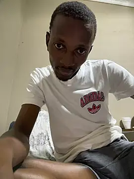 Snapshot of longevity5 chatting on 02.20.26 longevity5 online show from 02.20.26