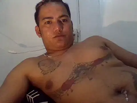 Snapshot of hollyfuck69 chatting on 02.23.26 hollyfuck69 online show from 02.23.26