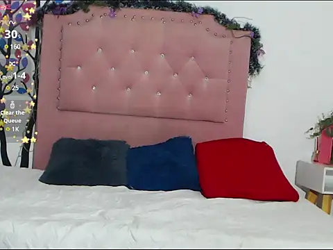 crissfer1 online show from 02.24.26