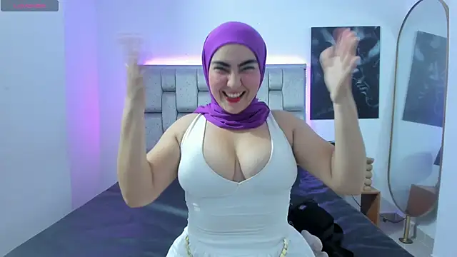 Malika Noor online show from 07.17.26