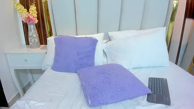 Sophia Joness  online show from 03.10.26