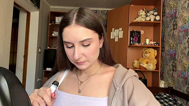 poly princess online show from 04.14.26