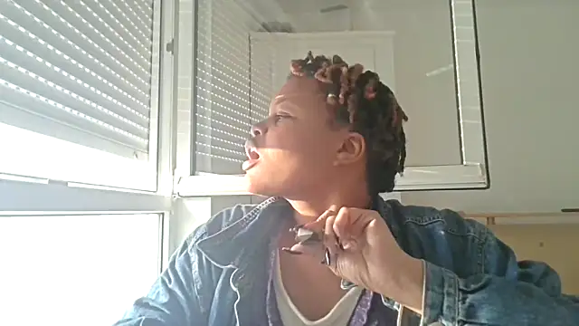 DolliaStarz online show from 03.16.26