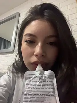 Snapshot of Mady_Pink chatting on 03.26.26 Mady Pink online show from 03.26.26