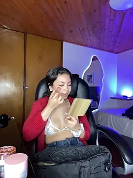 Snapshot of Mady_Pink chatting on 04.07.26 Mady Pink online show from 04.07.26