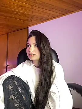 Snapshot of Mady_Pink chatting on 04.10.26 Mady Pink online show from 04.10.26