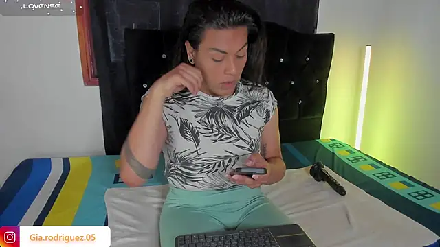 Snapshot of Jess_Hoffman chatting on 04.06.26 Jess Hoffman online show from 04.06.26