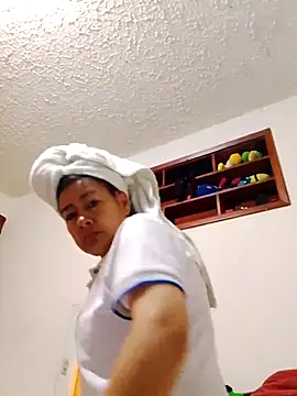 Snapshot of Samanta_gonzales chatting on 02.27.26 Samanta gonzales online show from 02.27.26