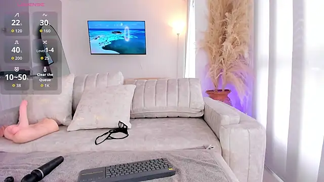 sofiawiliams online show from 04.05.26