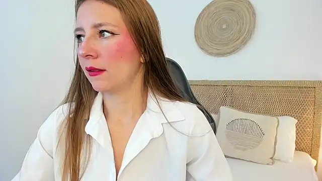 Snapshot of elaia_bridge chatting on 03.24.26 elaia bridge online show from 03.24.26