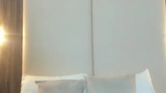 Snapshot of elaia_bridge chatting on 03.31.26 elaia bridge online show from 03.31.26