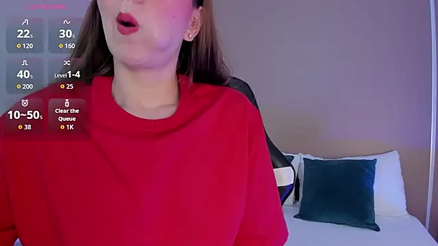 Snapshot of elaia_bridge chatting on 04.07.26 elaia bridge online show from 04.07.26