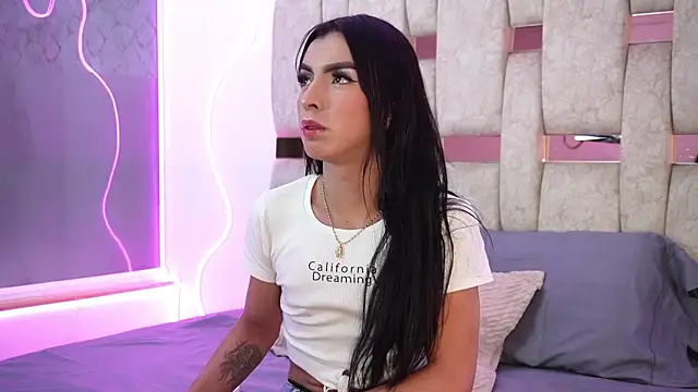 Fernanda thail  online show from 04.07.26