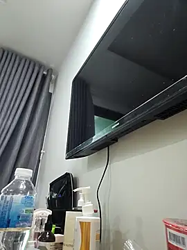 Snapshot of Halyken chatting on 02.26.26 Halyken online show from 02.26.26