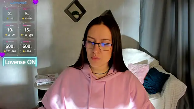 Snapshot of asti_bubbles chatting on 04.17.26 asti bubbles online show from 04.17.26