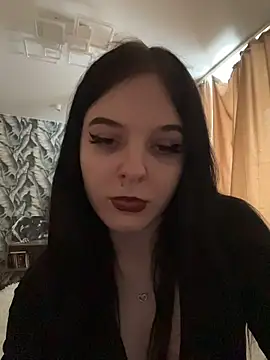 Snapshot of KrisHensley chatting on 02.22.26 KrisHensley online show from 02.22.26