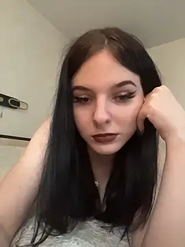 Snapshot of KrisHensley chatting on 02.23.26 KrisHensley online show from 02.23.26