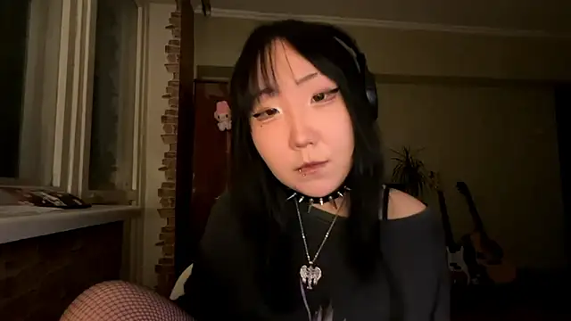 Yunananaa online show from 02.24.26