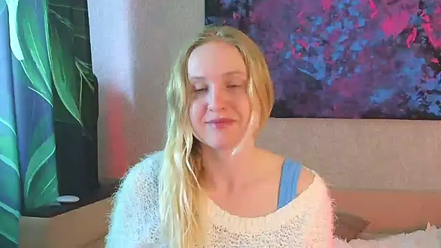 Snapshot of Lanavi_Smile chatting on 06.17.26 Lanavi Smile online show from 06.17.26