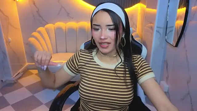 Daphne nicole b online show from 03.15.26