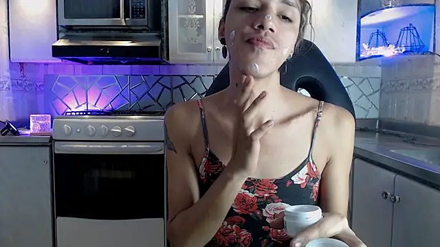 Snapshot of CrisOzzz chatting on 03.13.26 CrisOzzz online show from 03.13.26