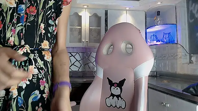 Snapshot of CrisOzzz chatting on 03.16.26 CrisOzzz online show from 03.16.26