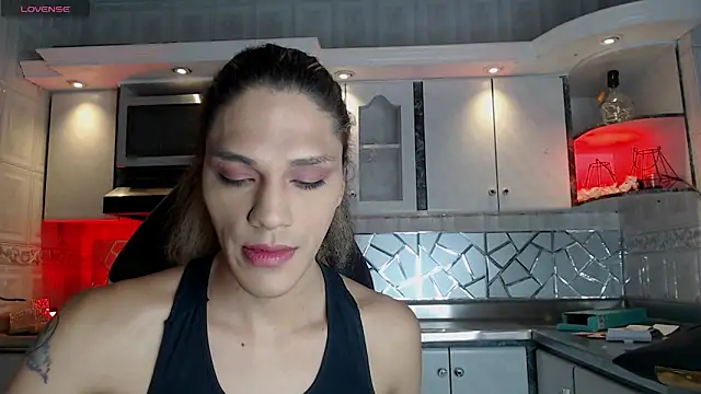 Snapshot of CrisOzzz chatting on 04.02.26 CrisOzzz online show from 04.02.26