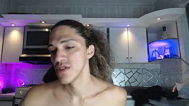 Snapshot of CrisOzzz chatting on 04.09.26 CrisOzzz online show from 04.09.26