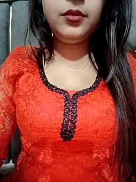 Shanaya-Hotty online show from 04.10.26