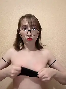 Ella17582 online show from 03.05.26