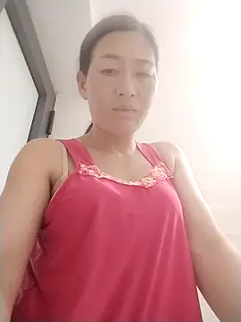 Snapshot of lris-Beauty77 chatting on 03.28.26 lris-Beauty77 online show from 03.28.26