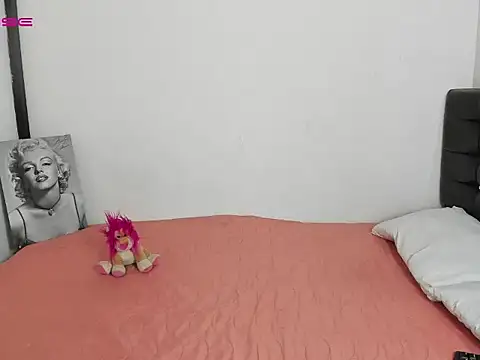 LatinaQueen23 online show from 03.19.26