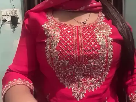 Avneet kaurr1 online show from 04.17.26