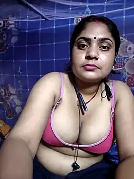 Snapshot of Aanushaka chatting on 04.17.26 Aanushaka online show from 04.17.26