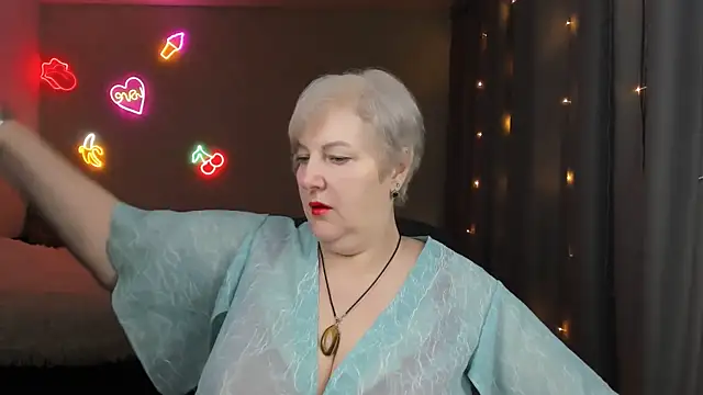 Mary-Leee online show from 04.09.26