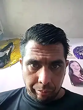 Snapshot of manuel4200 chatting on 04.27.26 manuel4200 online show from 04.27.26