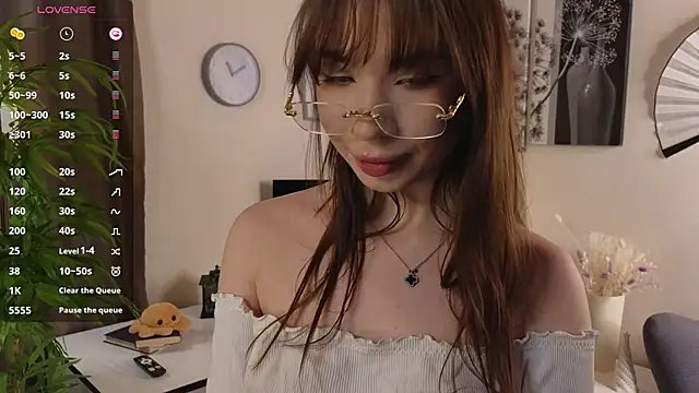 Jennin Hearl online show from 03.15.26