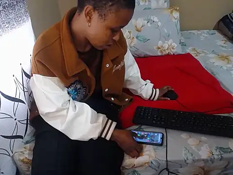 Snapshot of Serafyynx chatting on 03.03.26 Serafyynx online show from 03.03.26