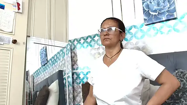 Lorenaluna online show from 03.17.26