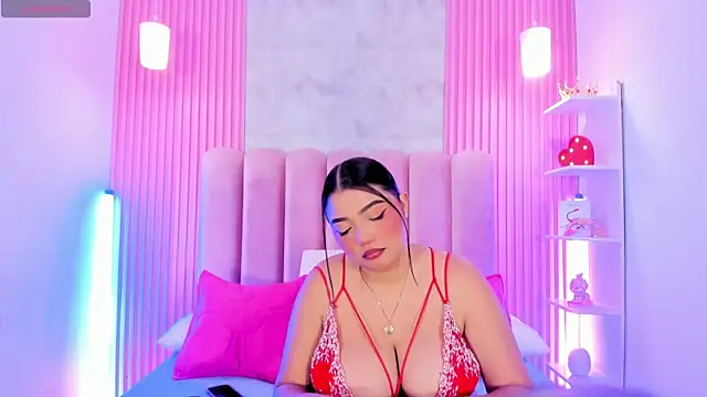 Snapshot of ArianaRougee chatting on 06.10.26 ArianaRougee online show from 06.10.26