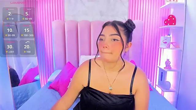 Snapshot of ArianaRougee chatting on 06.19.26 ArianaRougee online show from 06.19.26