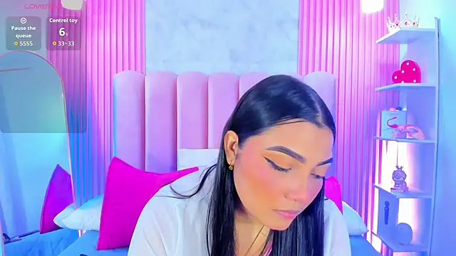 Snapshot of ArianaRougee chatting on 07.01.26 ArianaRougee online show from 07.01.26