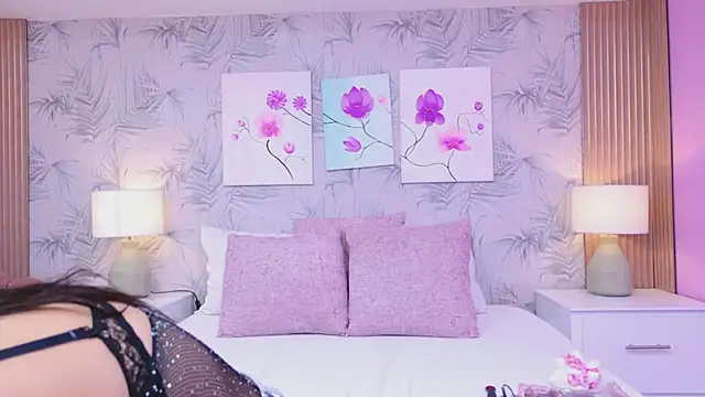 EmmaLeens online show from 03.26.26