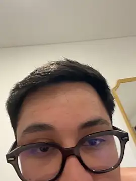 Snapshot of enzo_13 chatting on 02.22.26 enzo 13 online show from 02.22.26