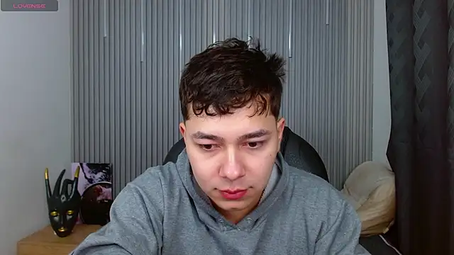 Julian Smith21 online show from 06.21.26