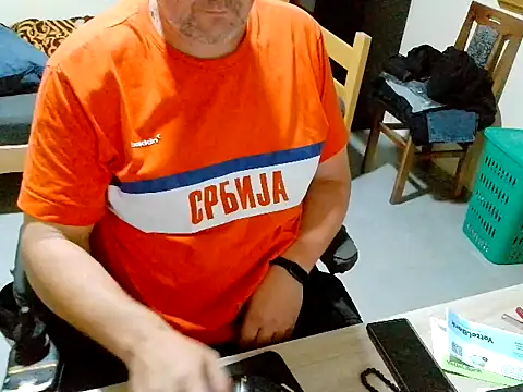 Snapshot of pozitiva000 chatting on 06.11.26 pozitiva000 online show from 06.11.26