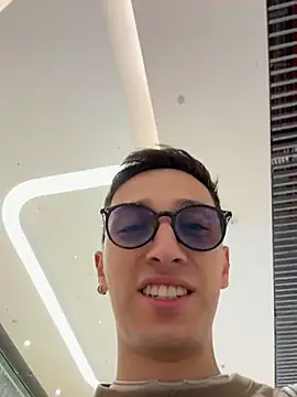 Snapshot of Thiago_Jones1 chatting on 04.09.26 Thiago Jones1 online show from 04.09.26